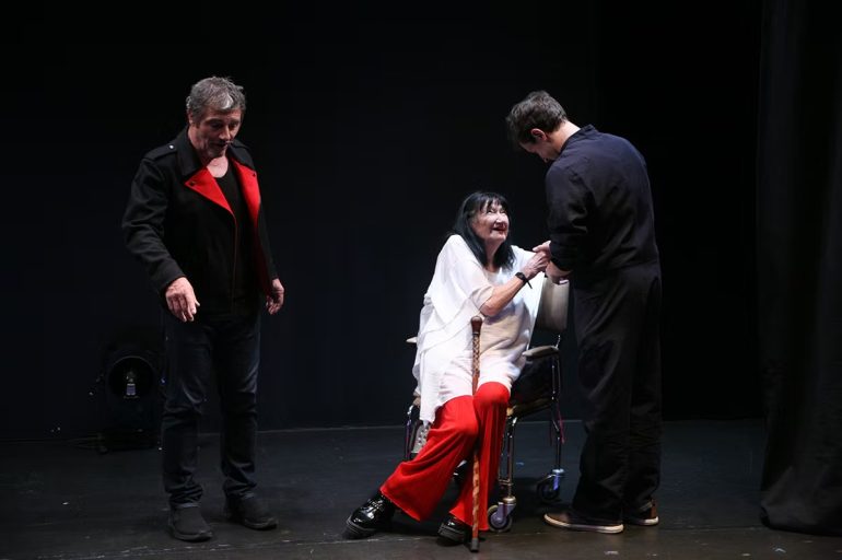 Colette Louvois Votre Maman